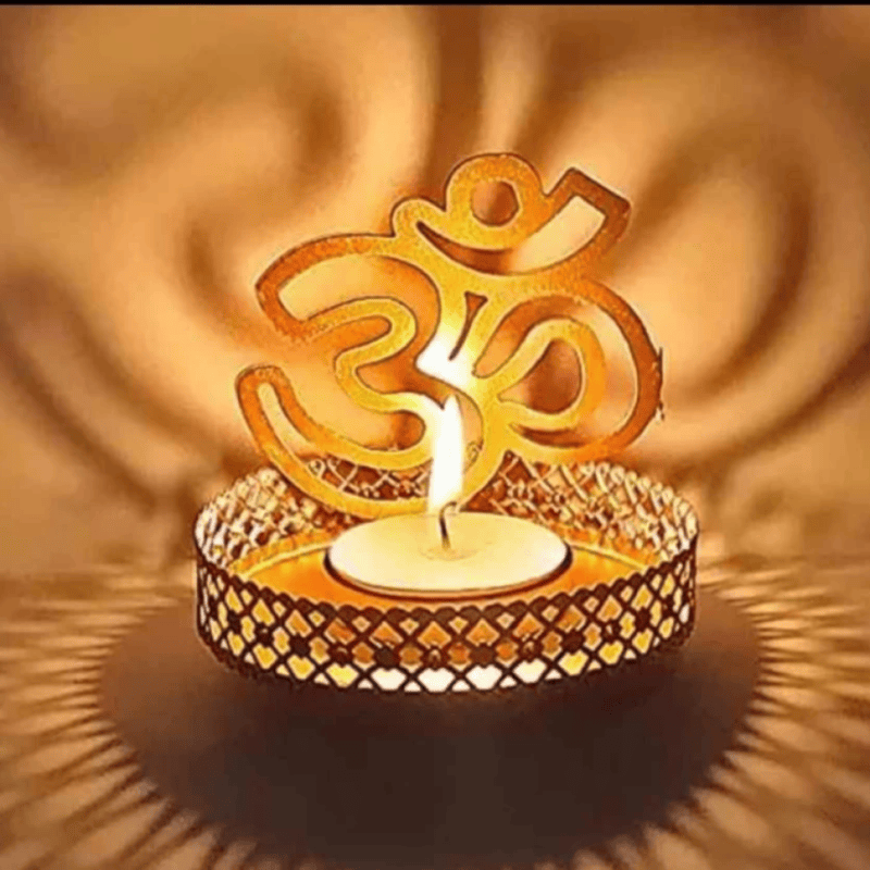 Divine om Golden Electric